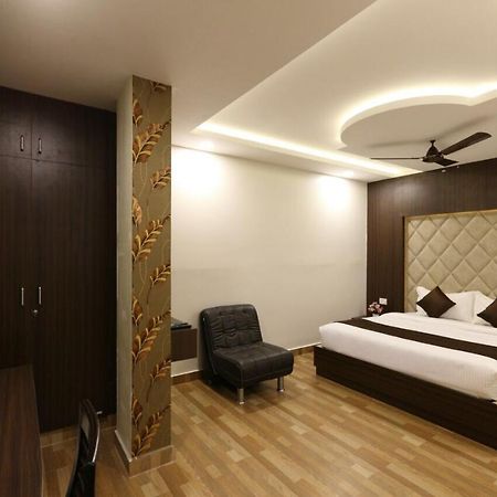 Hotel Rich Inn เชนไน ภายนอก รูปภาพ